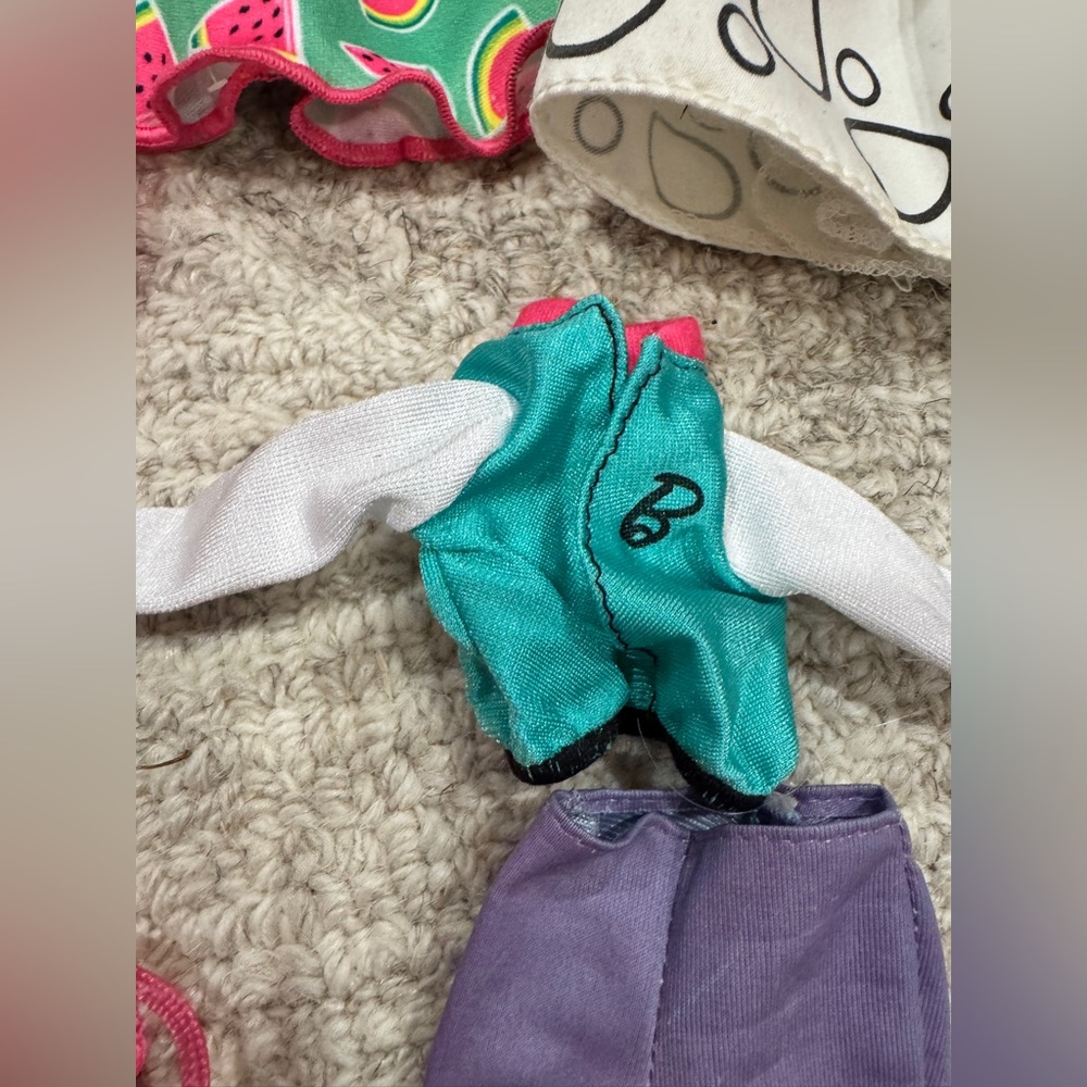Another lot of Barbie clothes.. Malibu Barbie, ballet dancer, mixture of vintage - Picture 15 of 15